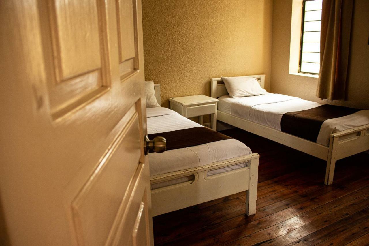 Hostal Loro Verde Quito Exterior foto